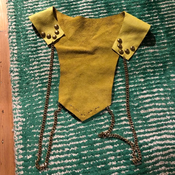 Handcut yellow leather collar vest w brass studs - Picture 4 of 8
